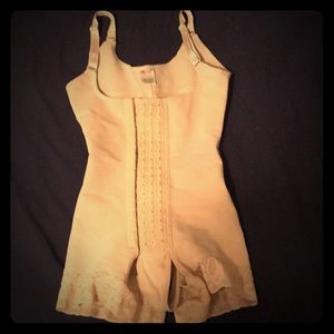 Maria E Fajas Intimates & Sleepwear - Maria E Fajas Maria E Fajas Intimates & Sleepwear - Maria E Fajas